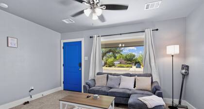 2 Bedroom House With Full Size Beds