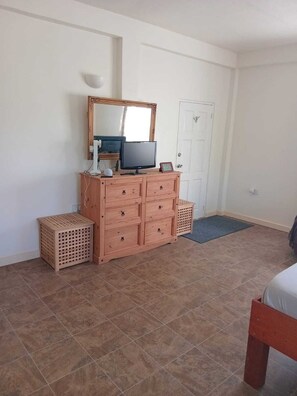 Room -  Beachfront Hideaway with Sea Breeze and Relaxed Island Stay with spacious Rooms (L' Esttre)