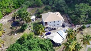 Exterior -  Beachfront Hideaway with Sea Breeze and Relaxed Island Stay with spacious Rooms (L' Esttre)