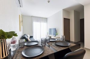 Suite – business, byutsikt | Spisestue