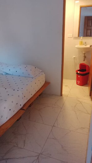 5 camere, ferro/asse da stiro, Wi-Fi, lenzuola