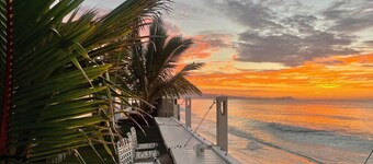 Hawaian style home with AC, by the ocean