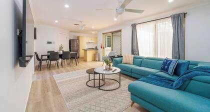 3BR Guesthouse + Sunroom Near Stanhope Leisure