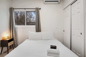 1 bedroom, iron/ironing board, WiFi, bed sheets - Private Boise Bench Retreat (Boise)
