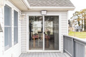 Property grounds - Spacious 5-bedroom Chesapeake Bay Waterfront Retreat (Fishing Creek)