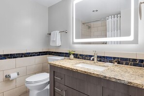 Bathroom - CRYSTAL SHORES MARRIOTT exclusive!! (Marco Island)