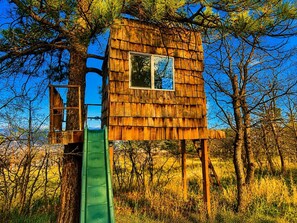 Exterior - Ultimate AFA Graduation Estate: 5 Private Acres - 5 Mins to North Gate (Colorado Springs)