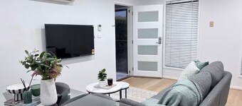 Cozy and stylish 2BR Granny Flat 500m Walk to shop