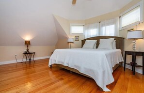 Room - Private 1-Acre Coastal Retreat | Minutes to Narragansett Beach (Narragansett)