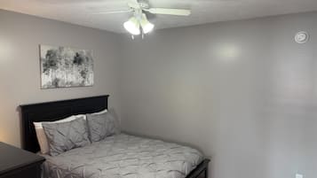 1 bedroom, bed sheets