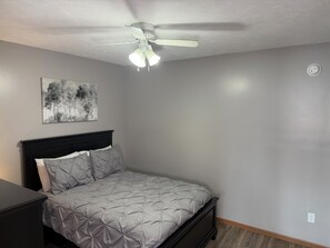 1 bedroom, bed sheets