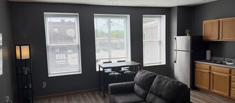     Relaxing 1BR Stay in the Heart of Carlinville