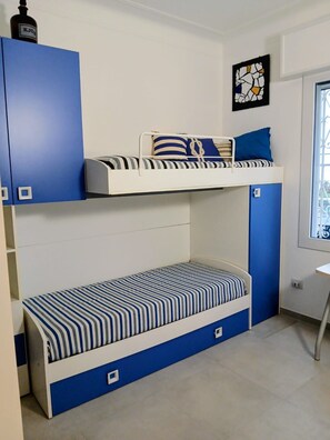 Iron/ironing board, free WiFi, bed sheets - Incantevole vista mare - Mareri apartments (Sanremo)
