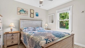4 bedrooms, free WiFi, bed sheets - Ike's Place: Spacious 4BR home in scenic Holden Beach, perfect for family getaways! (Holden Beach)