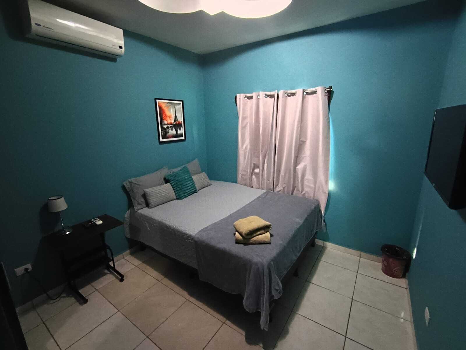 Iron/ironing board, internet, bed sheets