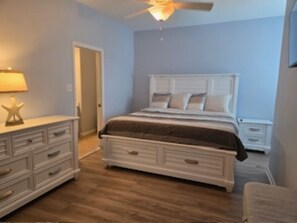 3 bedrooms, WiFi - Recently Renovated 3-bedroom condo with AC in delightful Wildwood (Wildwood)