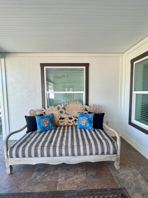 Interior - Fishing paradise! 3 bedroom/2 bath. New dock and boat lift. Walk to beach. (Nokomis)