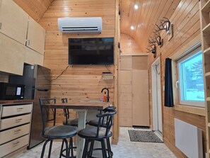 Dining - "Rest a While" Tiny House Cabin, West Side of Kenora Ontario (Kenora)