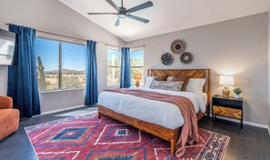 3 bedrooms, iron/ironing board, travel cot, free WiFi - Sonoran Sanctuary, Pool Heat and Cool, Desert Views, Pet Friendly (Cave Creek)