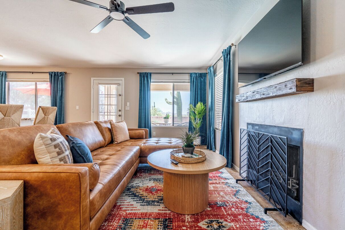 TV, fireplace