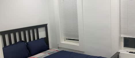 3 habitaciones, tabla de planchar con plancha, wifi y ropa de cama