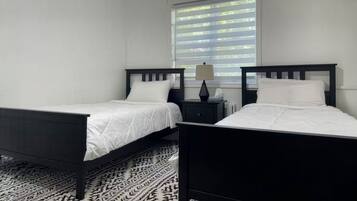 3 bedrooms, iron/ironing board, WiFi, bed sheets