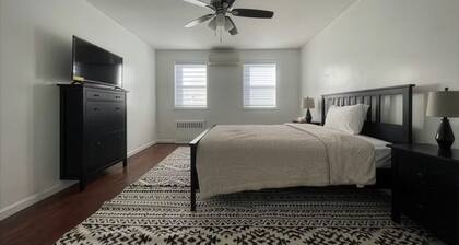 Modern and Spacious 3-bedroom Unit in Charming Brooklyn