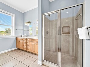 House, Multiple Beds (La Valencia Beach House) | Bathroom - La Valencia Beach House (Panama City Beach)