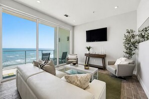 TV - Emerald Suite 607 ~ Luxury 3BR Oceanfront + Full Resort Amenities included (Galveston)