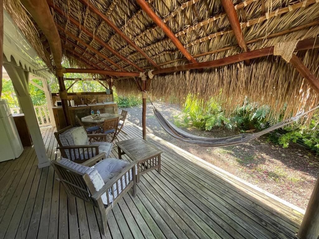 Apartamento clássico, vista para o jardim | Opções para refeição ao ar livre