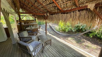 Classic Apartment, Garden View | Outdoor dining