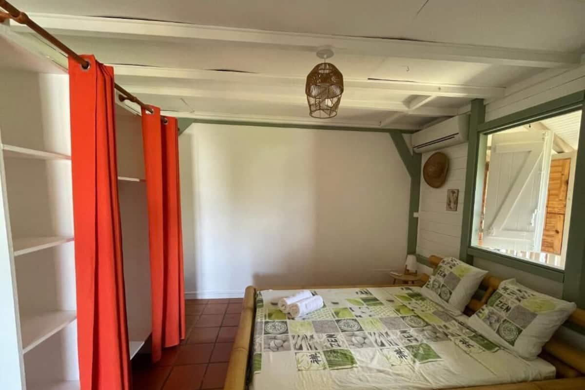 Appartement classique, vue sur la mer