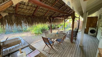 Classic Apartment, Garden View | Outdoor dining