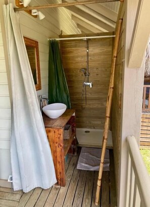 Classic Apartment, Sea View | Bathroom - KAY TI CANNELLE (Le Diamant)