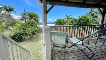 Classic Apartment, Sea View | Property grounds