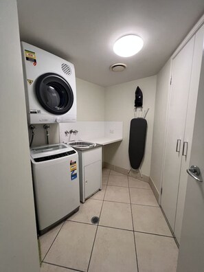 Interior - `Beside Still Waters` Luxury Escape (Surfers Paradise)