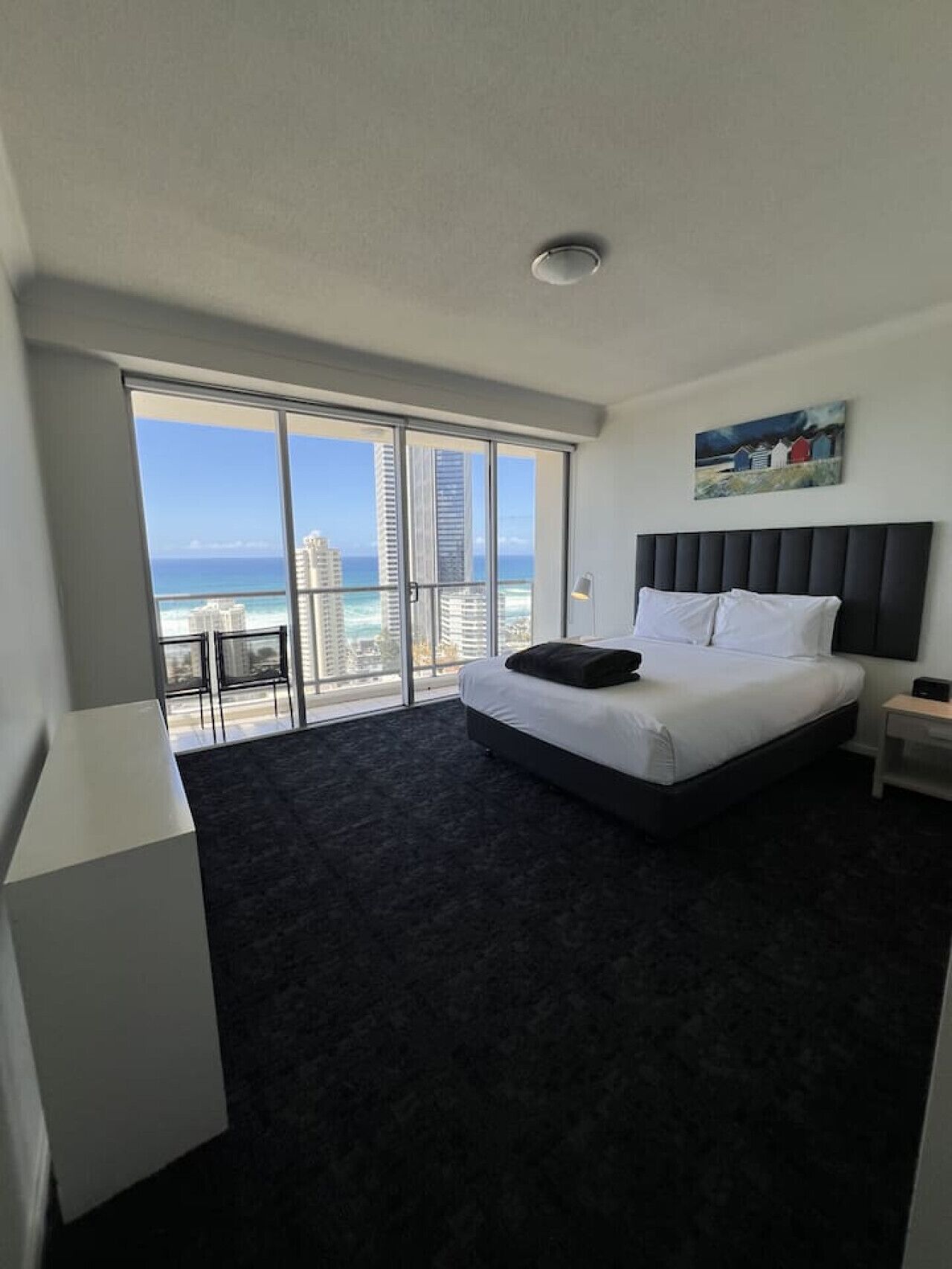 3 bedrooms, desk, WiFi
