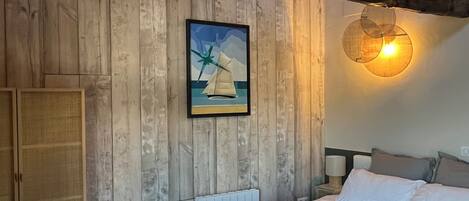 3 chambres, fer et planche à repasser, Wi-Fi, draps fournis