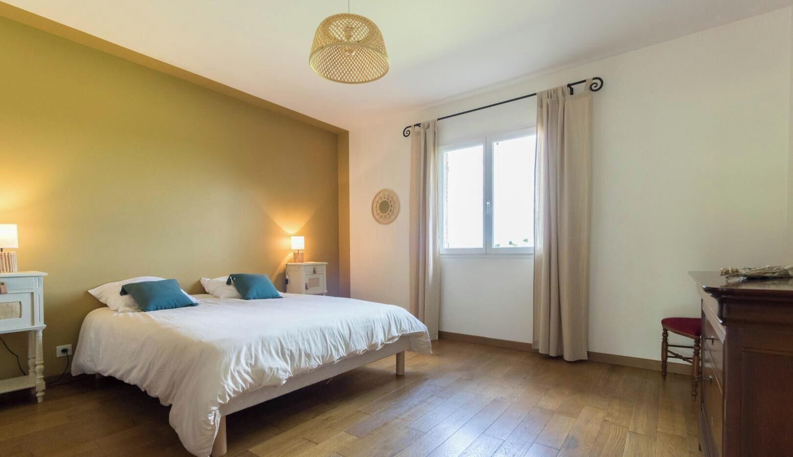 6 bedrooms