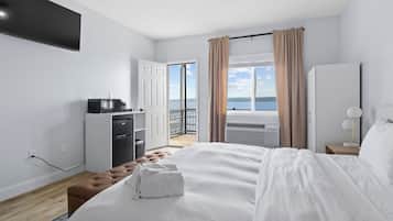 Habitación individual, 1 cama de matrimonio grande, vistas al lago | Decoración individual, mobiliario individual, wifi gratis y ropa de cama