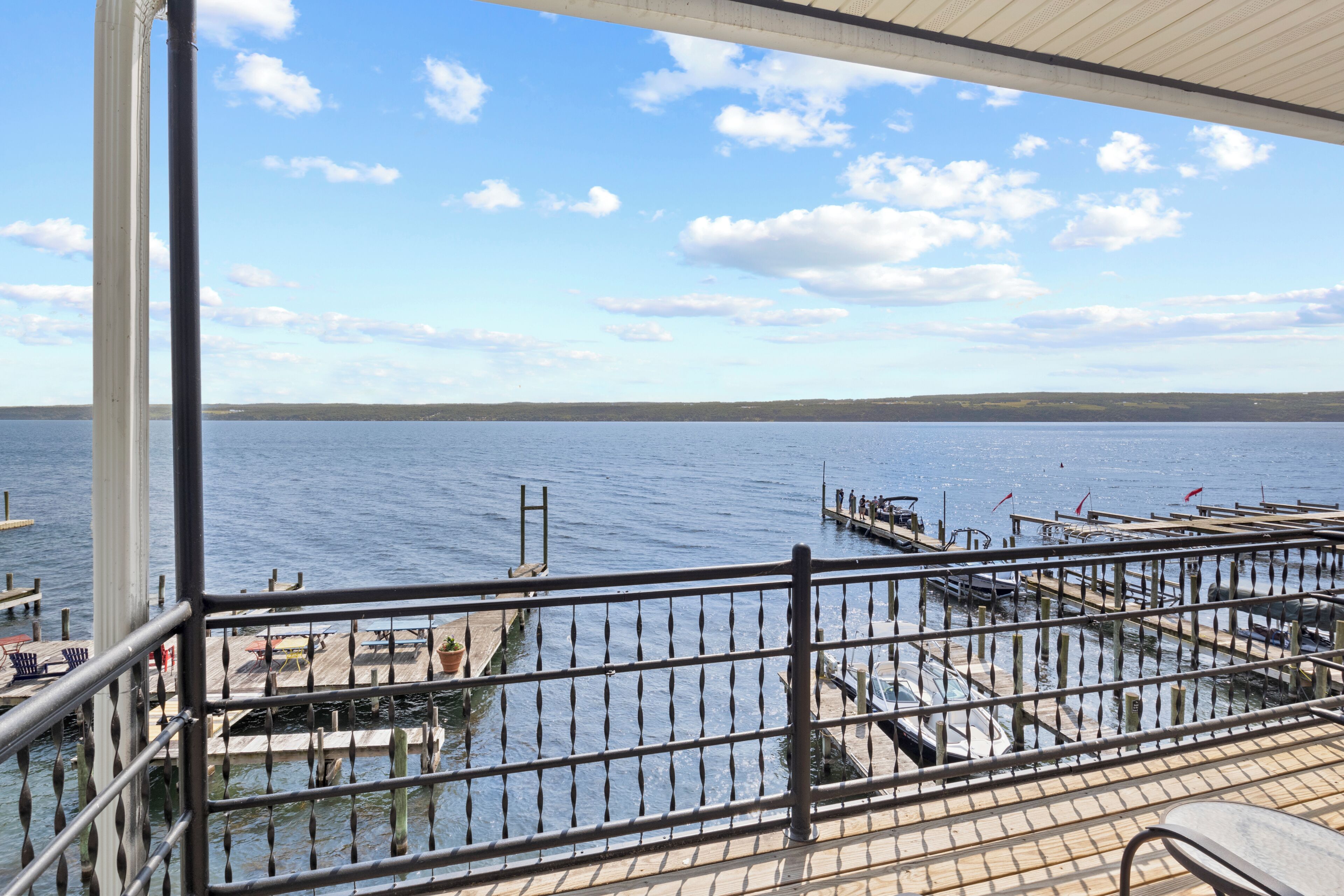 Single Room, 1 King Bed, Lake View | Balcony
