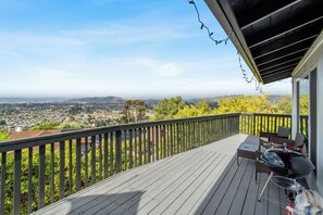Property grounds - Pool, Grand View, King Bed, Spacious, Parking (El Cajon)