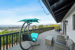 Terrace/patio - Pool, Grand View, King Bed, Spacious, Parking (El Cajon)