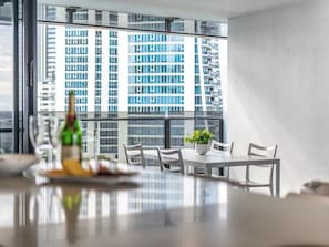 Apartamento, 2 habitaciones, no fumadores, balcón | Restauración