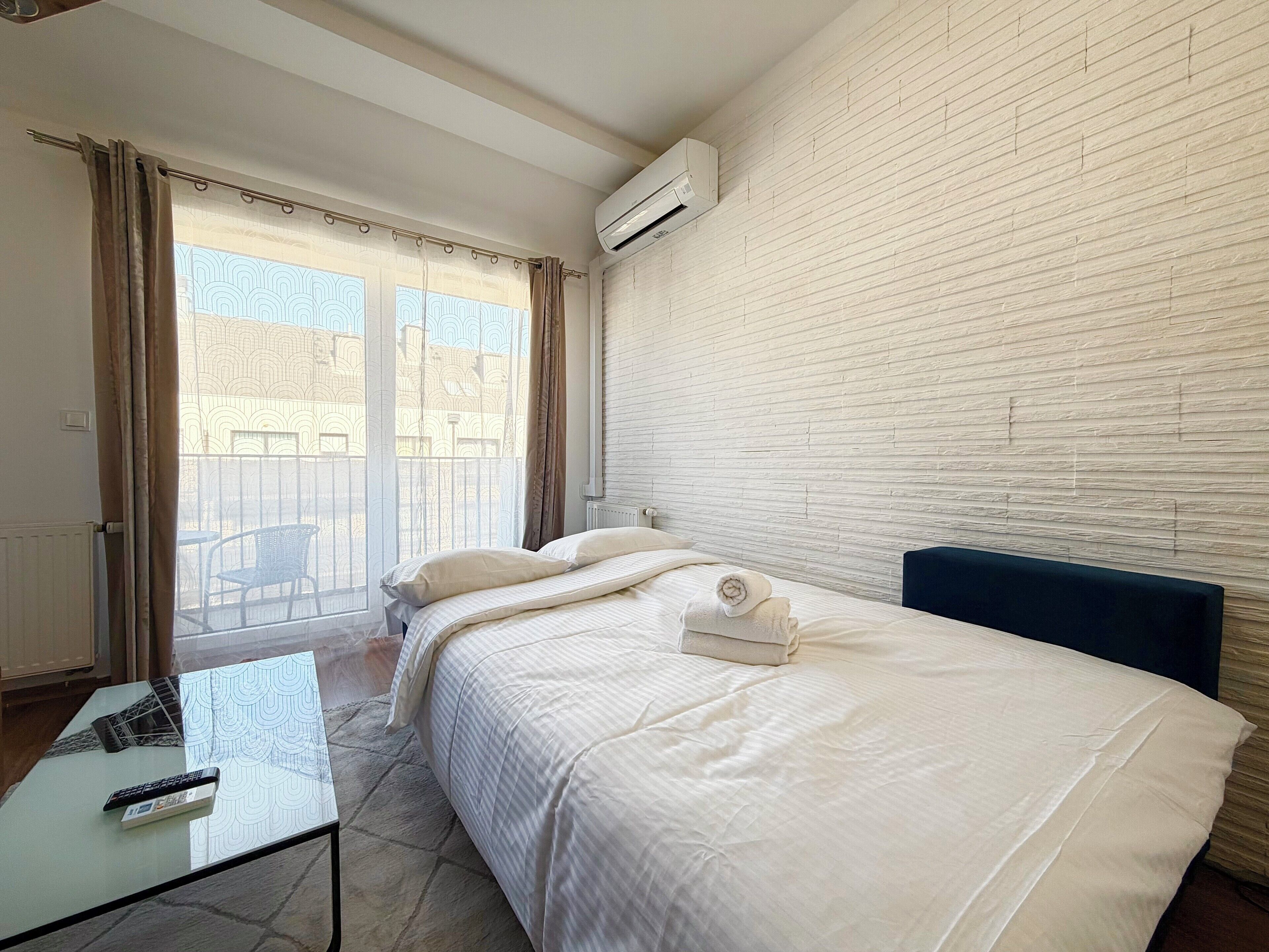 2 habitaciones, tabla de planchar con plancha, wifi y ropa de cama 