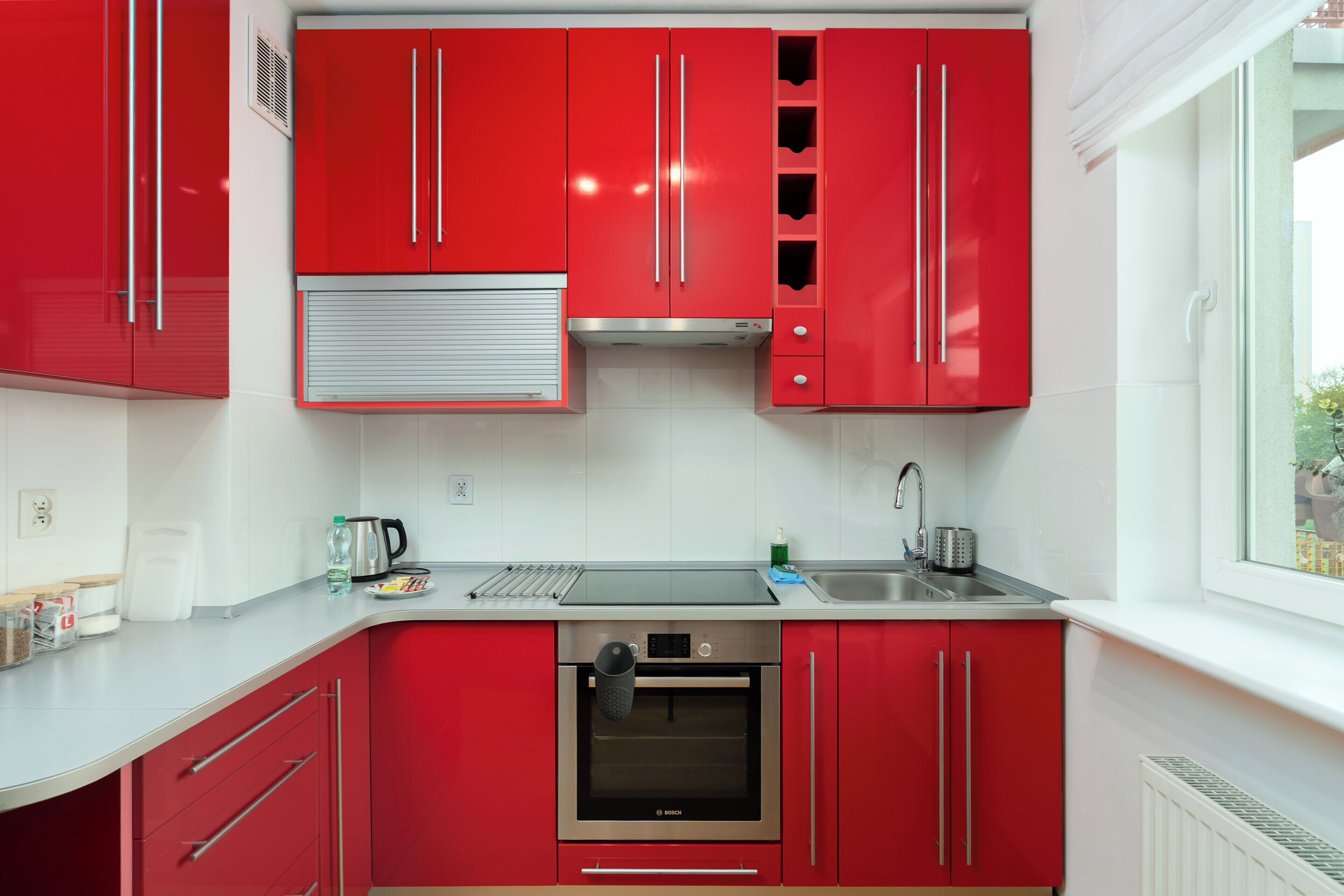 Fridge, oven, stovetop