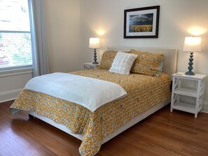 2 Schlafzimmer, Schreibtisch, Bügeleisen/Bügelbrett, kostenloses WLAN