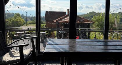 Wooden house with pool and views of Medvednica and vineyards