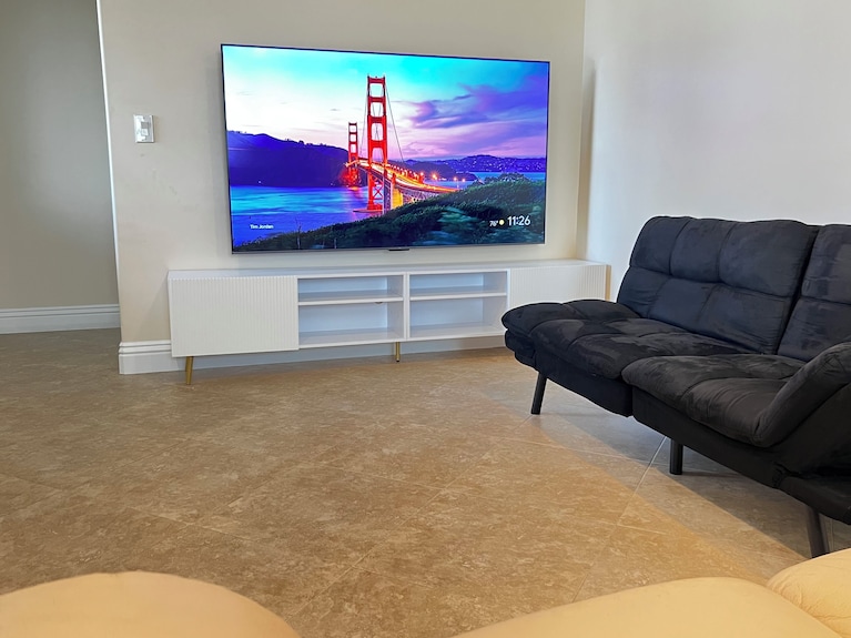 Enjoyable 3-bedroom Townhome With Ac In Charming Azusa - Azusa, CA