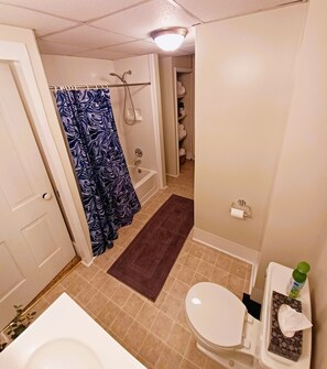Hair dryer, towels, soap, toilet paper - This Old House 3 bdrm - everything you need & a  little bit of  charm (Howard)